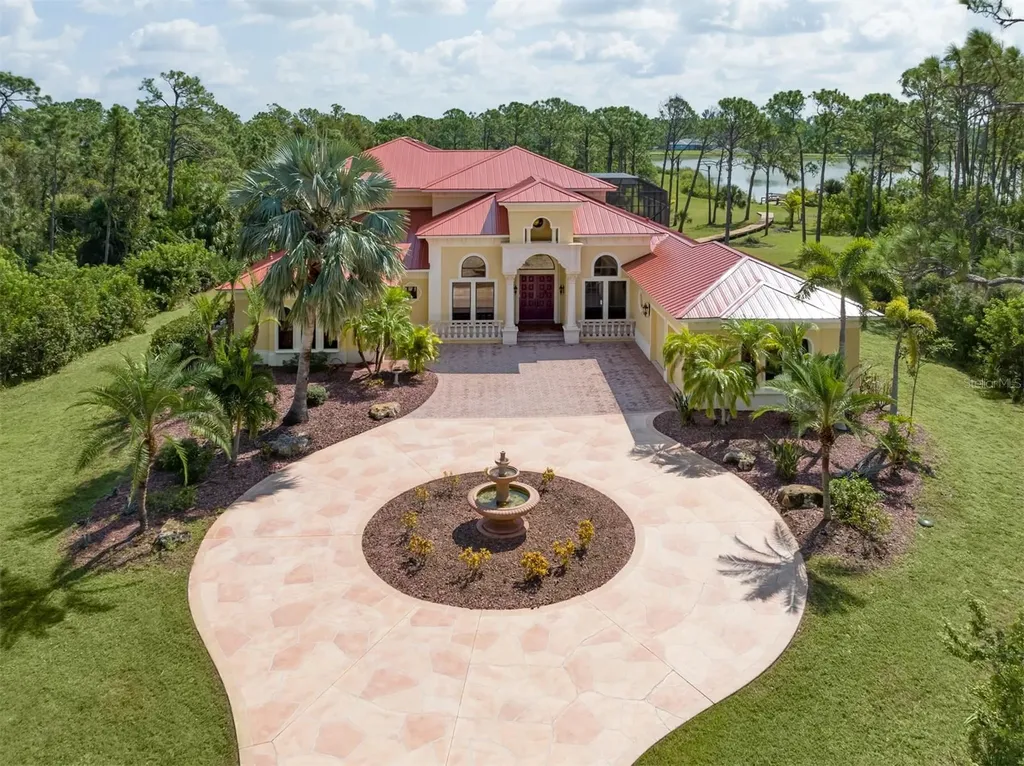 9020 Falcon Court Venice FL 34293
