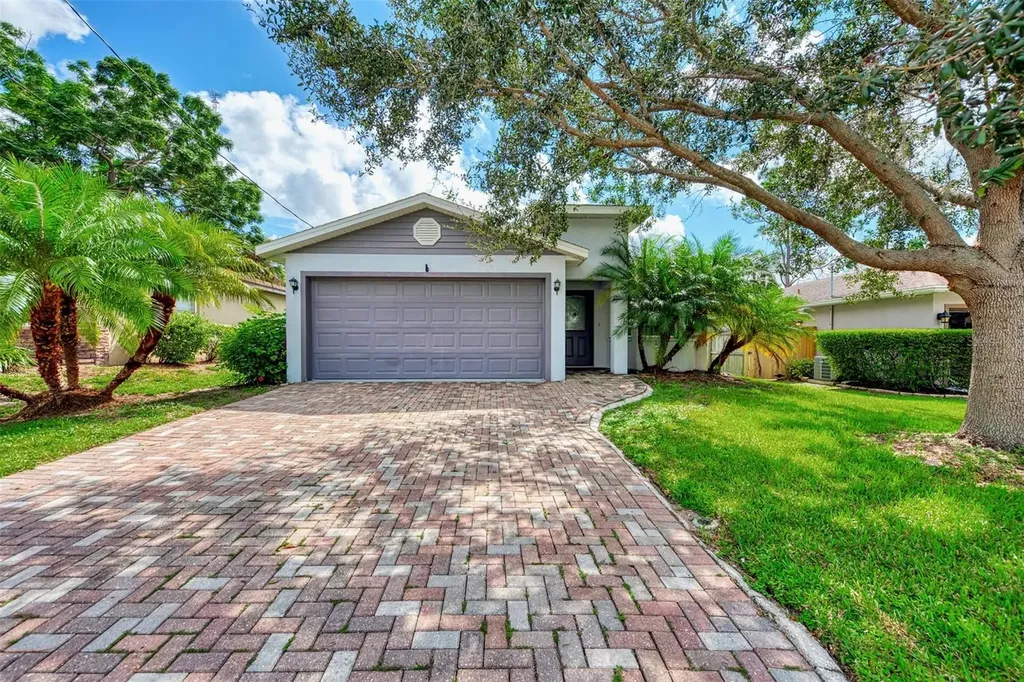 129 Tucker Avenue Sarasota FL 34232
