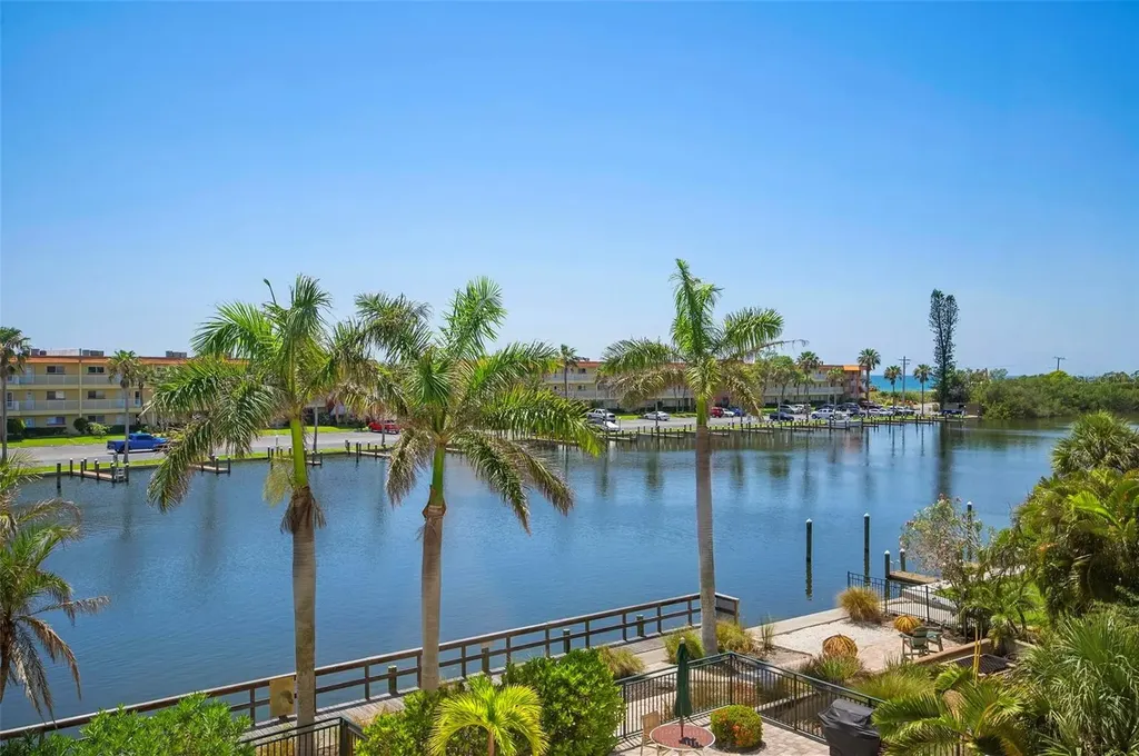 9122 Midnight Pass Road Sarasota FL 34242