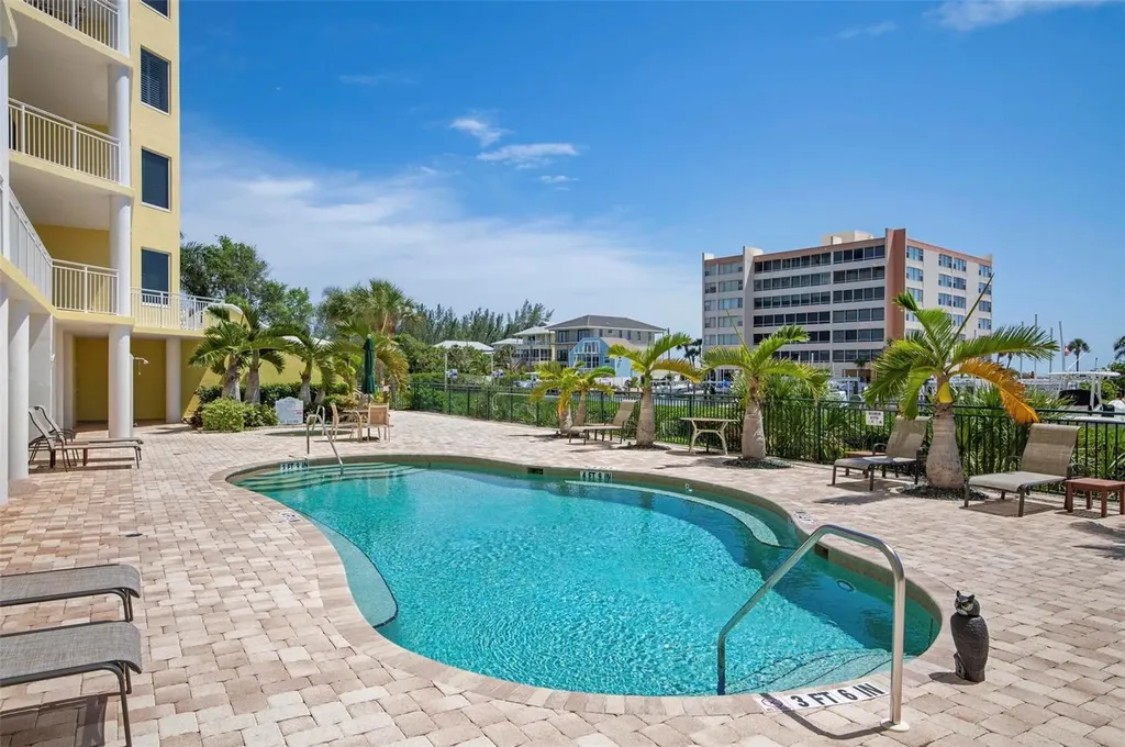 9122 Midnight Pass Road Sarasota FL 34242