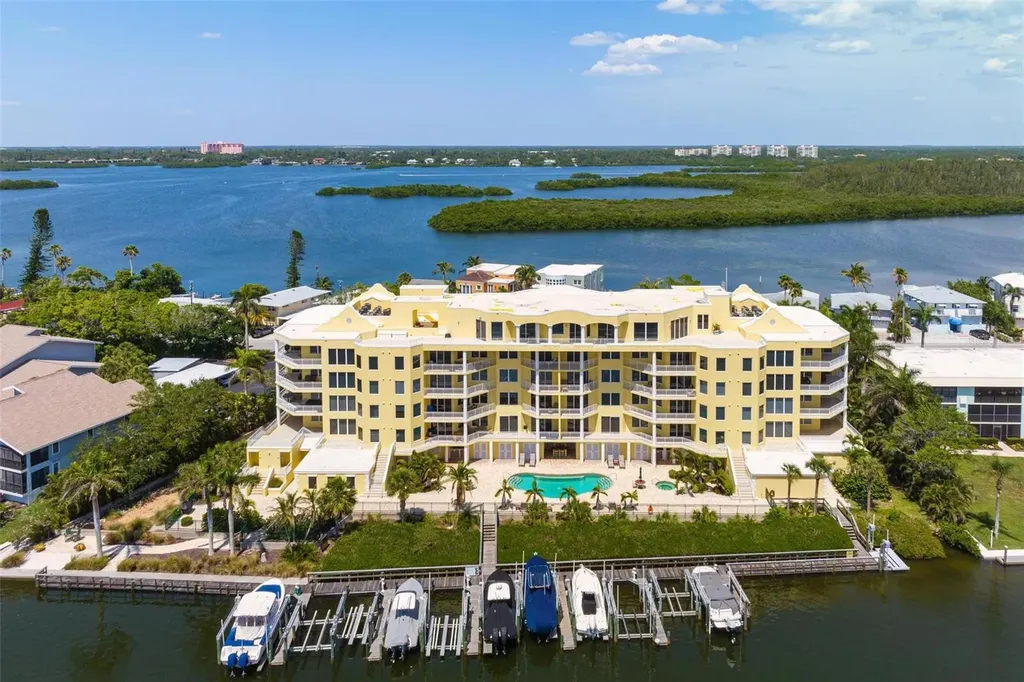 9122 Midnight Pass Road Sarasota FL 34242