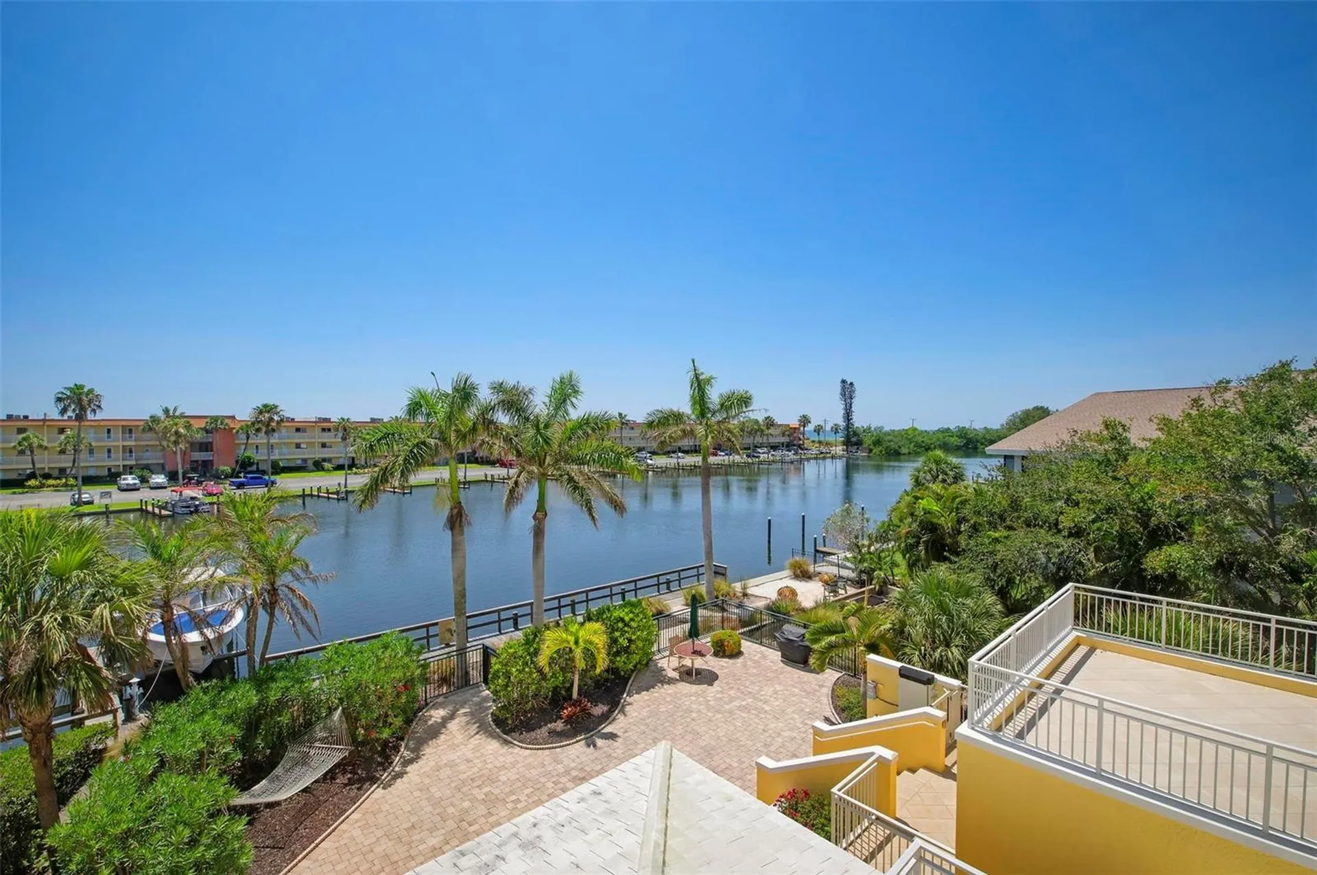9122 Midnight Pass Road Sarasota FL 34242