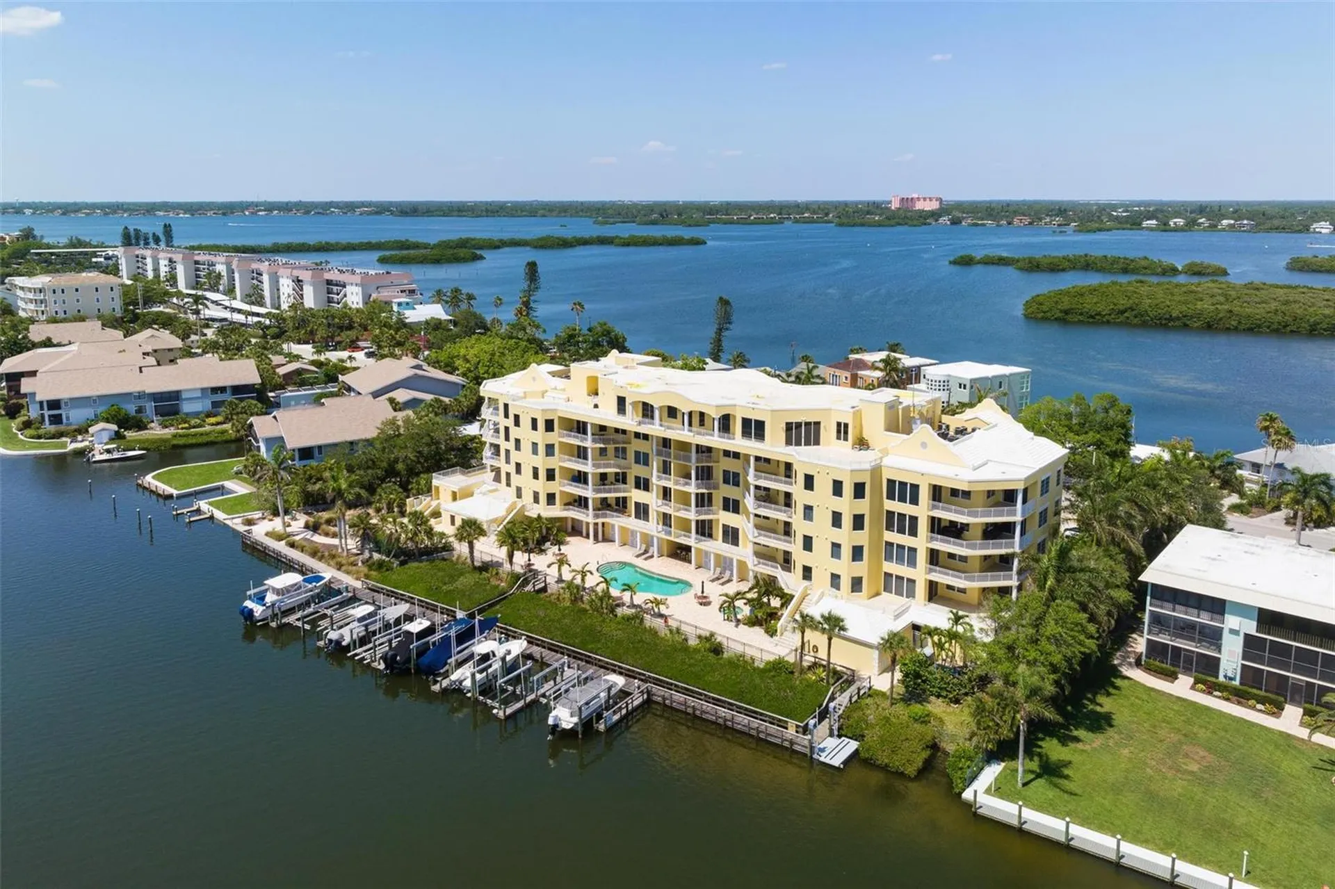 9122 Midnight Pass Road Sarasota FL 34242