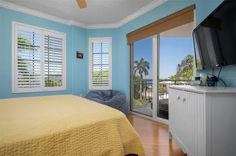9122 Midnight Pass Road Sarasota FL 34242