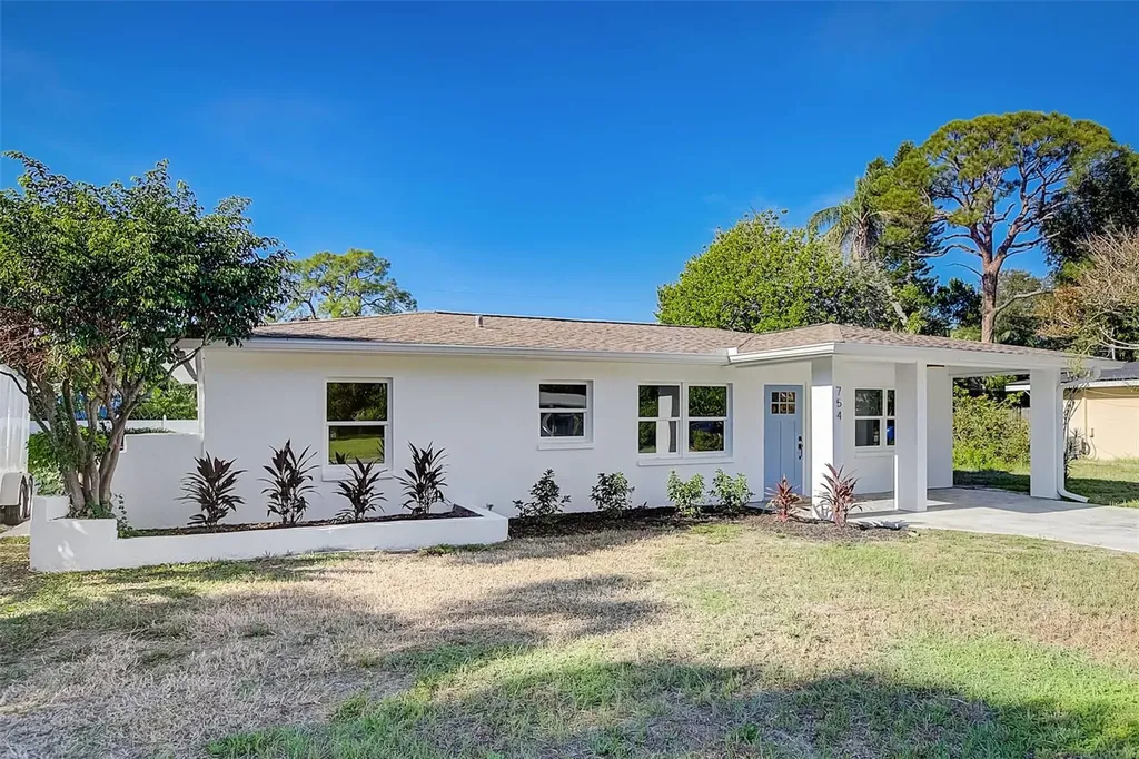 754 Bay Vista Boulevard S St Petersburg FL 33705