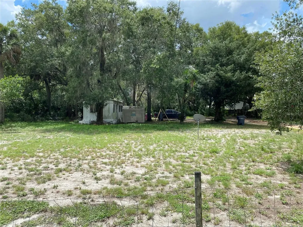 607 Ronald Reagan Parkway Davenport FL 33896