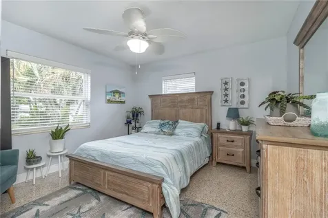 4401 15th Avenue N St Petersburg FL 33713