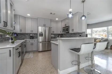 4401 15th Avenue N St Petersburg FL 33713
