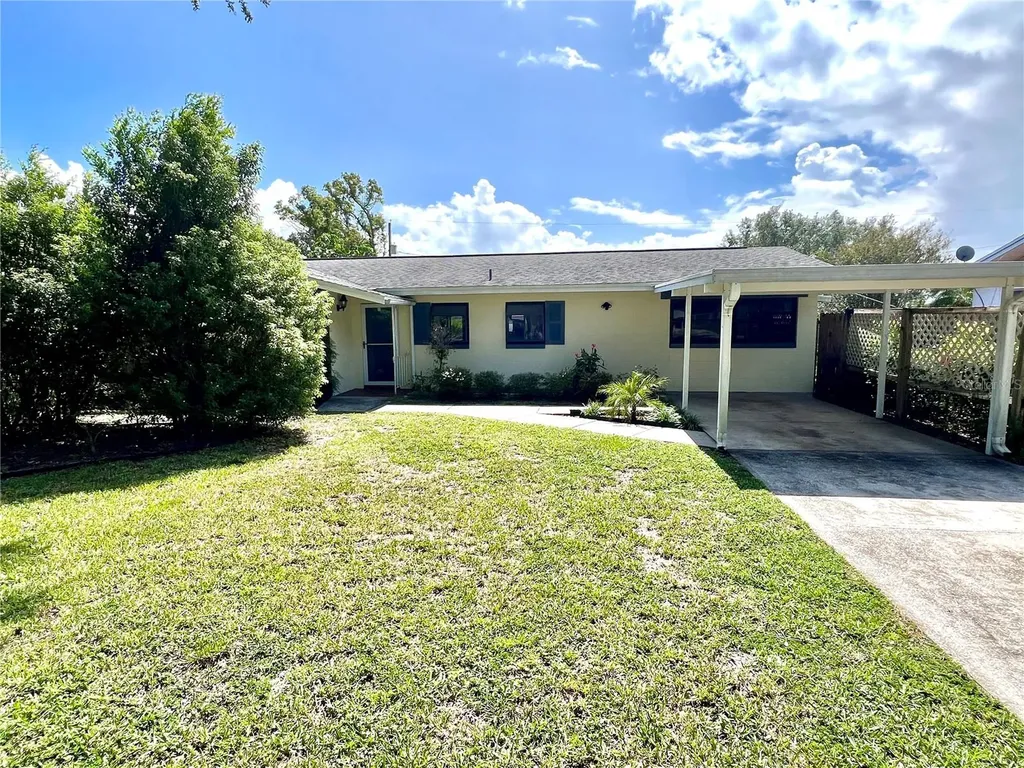 240 W Harbord Street Lake Alfred FL 33850