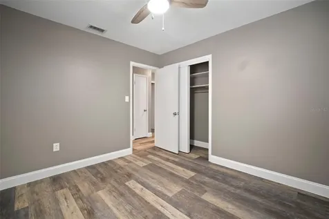 711 44th Street W Bradenton FL 34209