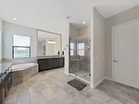 5161 Lakecastle Drive Tampa FL 33624