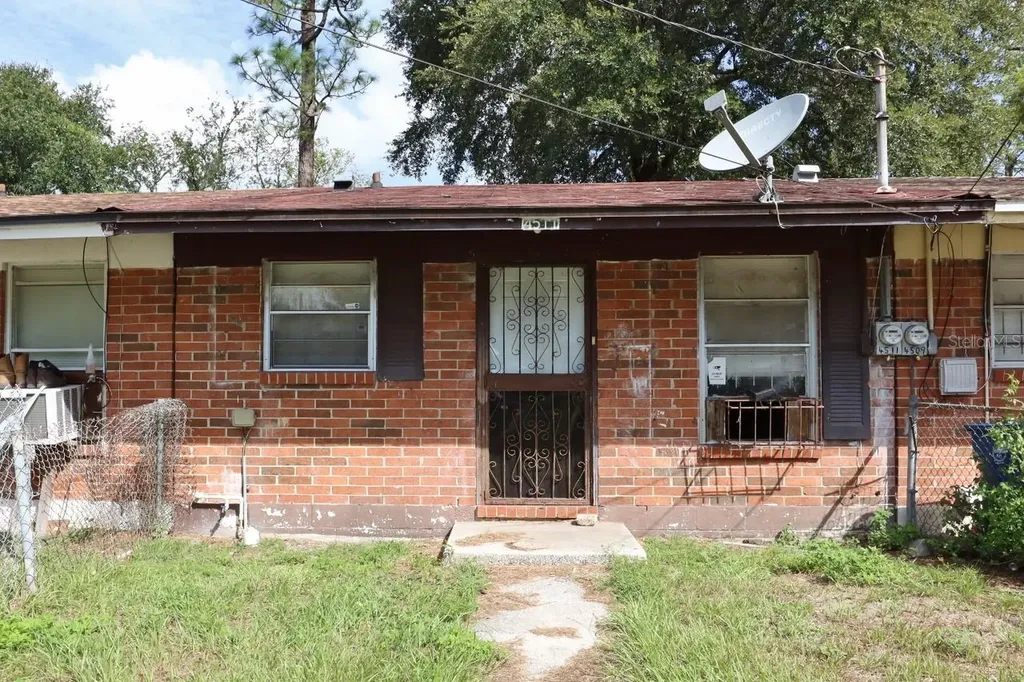 4511 Ken Knight Drive N Jacksonville FL 32209