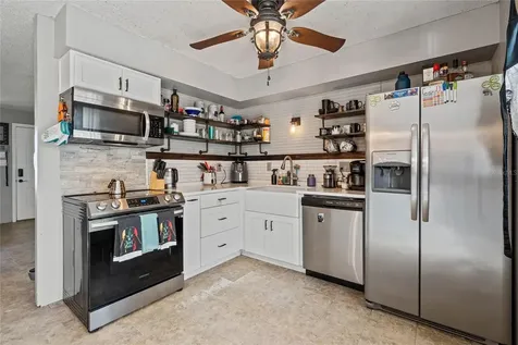 1303 Redwood Court Tavares FL 32778