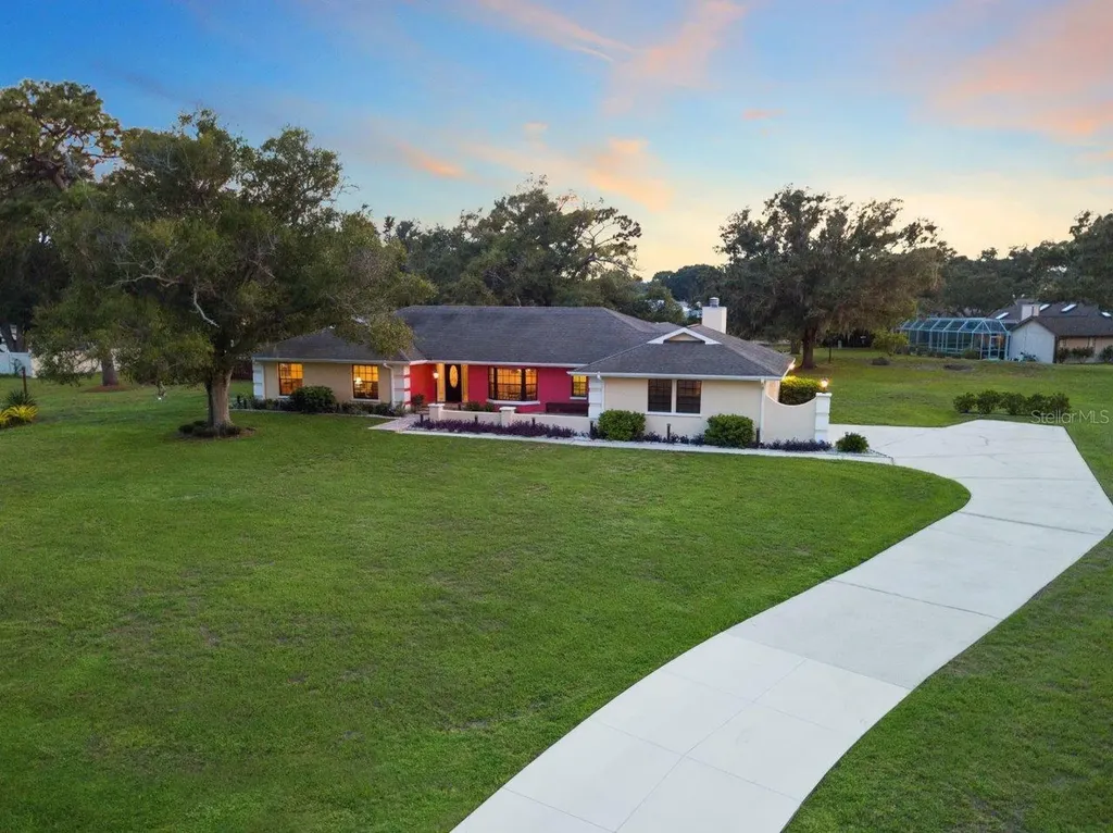 5719 Ravenwood Drive Sarasota FL 34243
