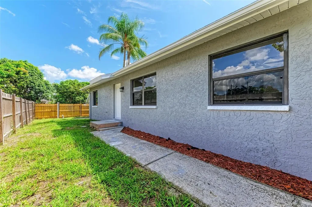5319 Altoona Street Sarasota FL 34232