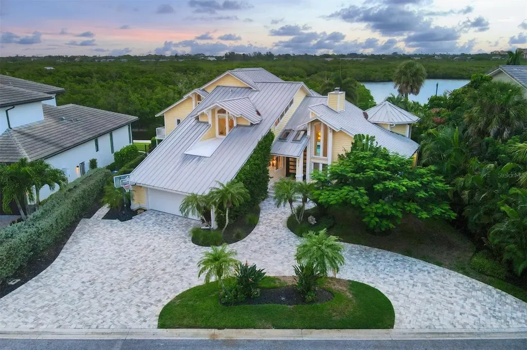 5330 Siesta Cove Drive Sarasota FL 34242