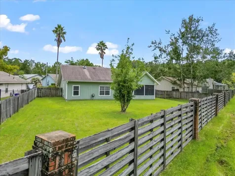 6814 NW 36th Drive Gainesville FL 32653