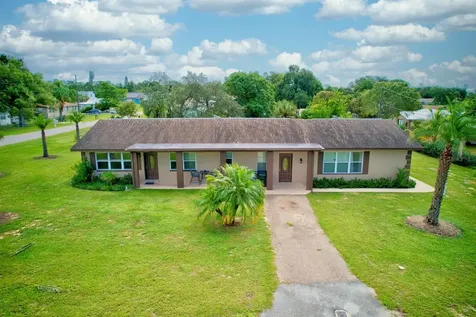 400 S Pine Avenue Lake Placid FL 33852