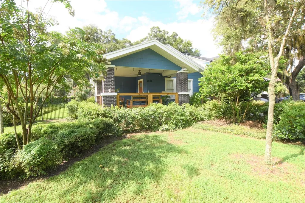 1209 E Mcberry Street Tampa FL 33603