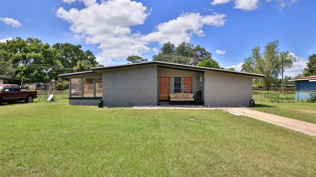 2634 S Elm Avenue Sanford FL 32773