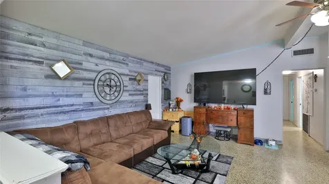 2634 S Elm Avenue Sanford FL 32773