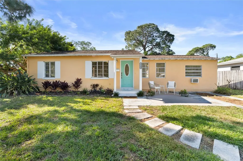 1540 Canterbury Road N St Petersburg FL 33710