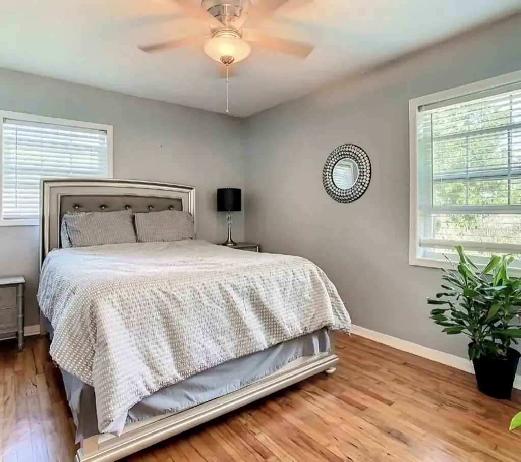 3629 28th Avenue S St Petersburg FL 33711