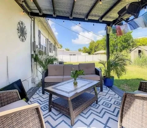 3629 28th Avenue S St Petersburg FL 33711