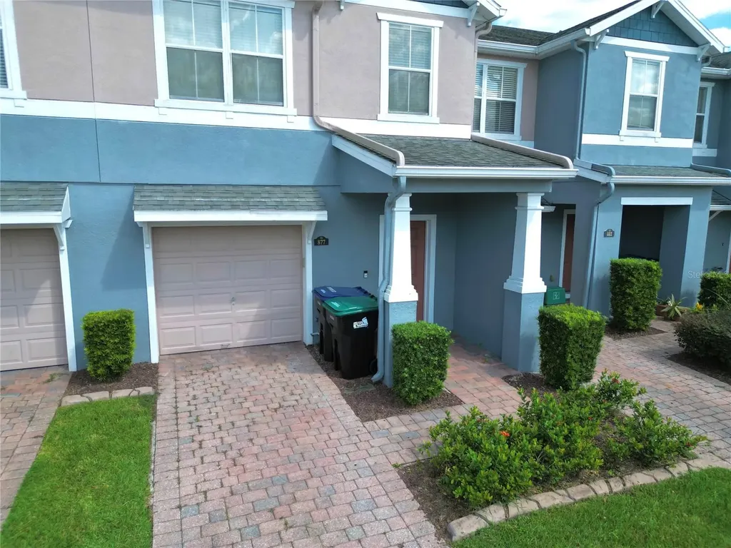 877 Park Grove Court Orlando FL 32828