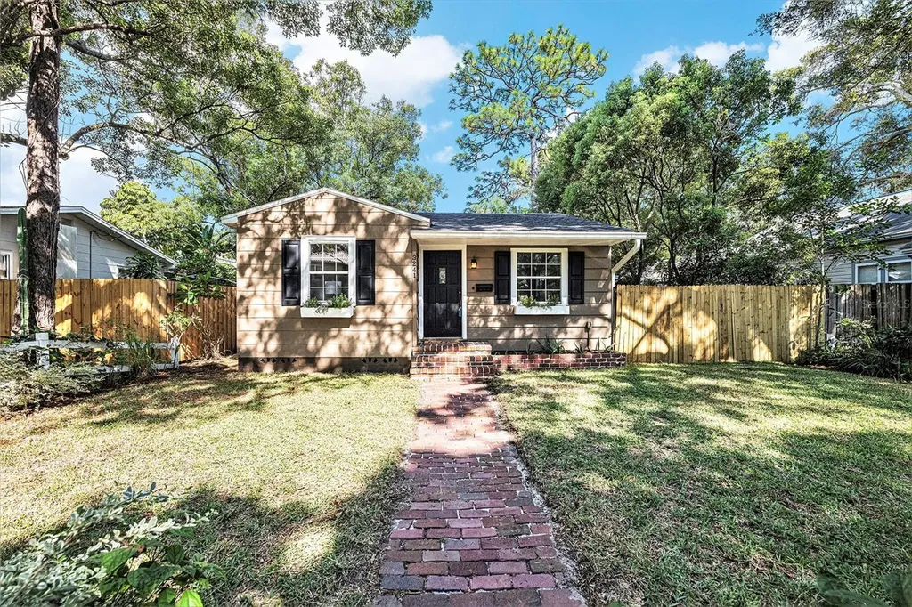 3241 12th Street N St Petersburg FL 33704