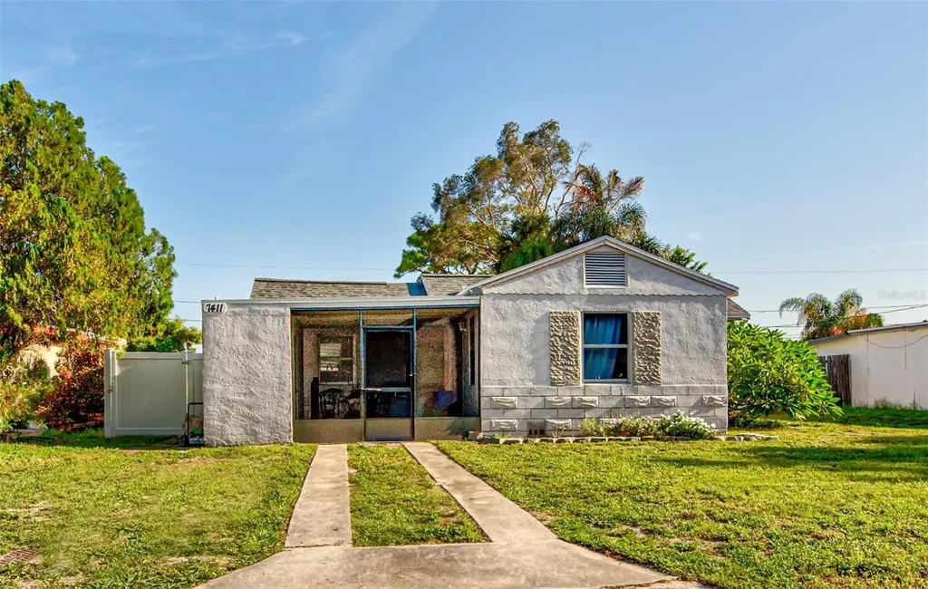 7411 41st Avenue N St Petersburg FL 33709