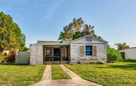 7411 41st Avenue N St Petersburg FL 33709