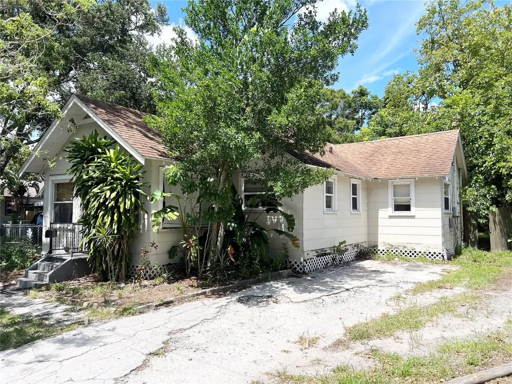 1733 29th Avenue N St Petersburg FL 33713