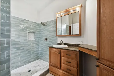 10527 Glassborough Drive Orlando FL 32825