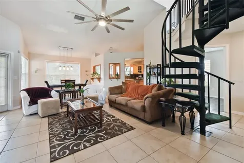 10527 Glassborough Drive Orlando FL 32825