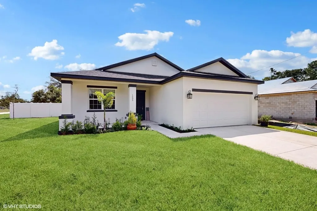 1295 Central Parkway Deland FL 32724
