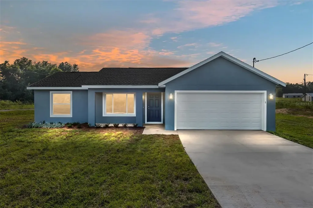 408 Malauka Loop Ocklawaha FL 32179