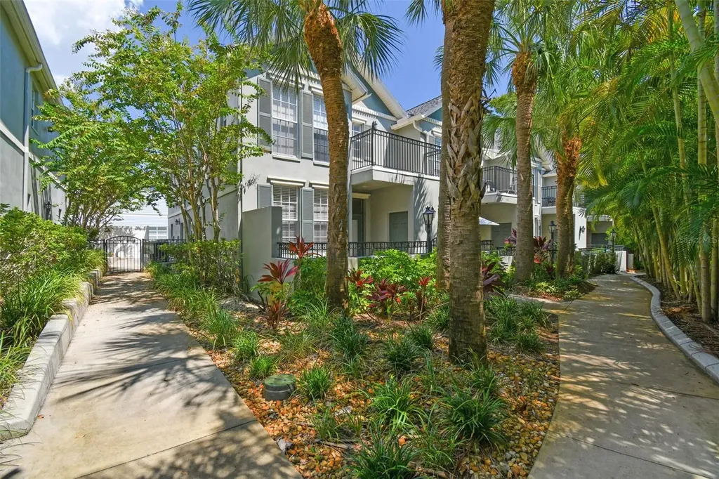 672 Delmar Terrace S St Petersburg FL 33701