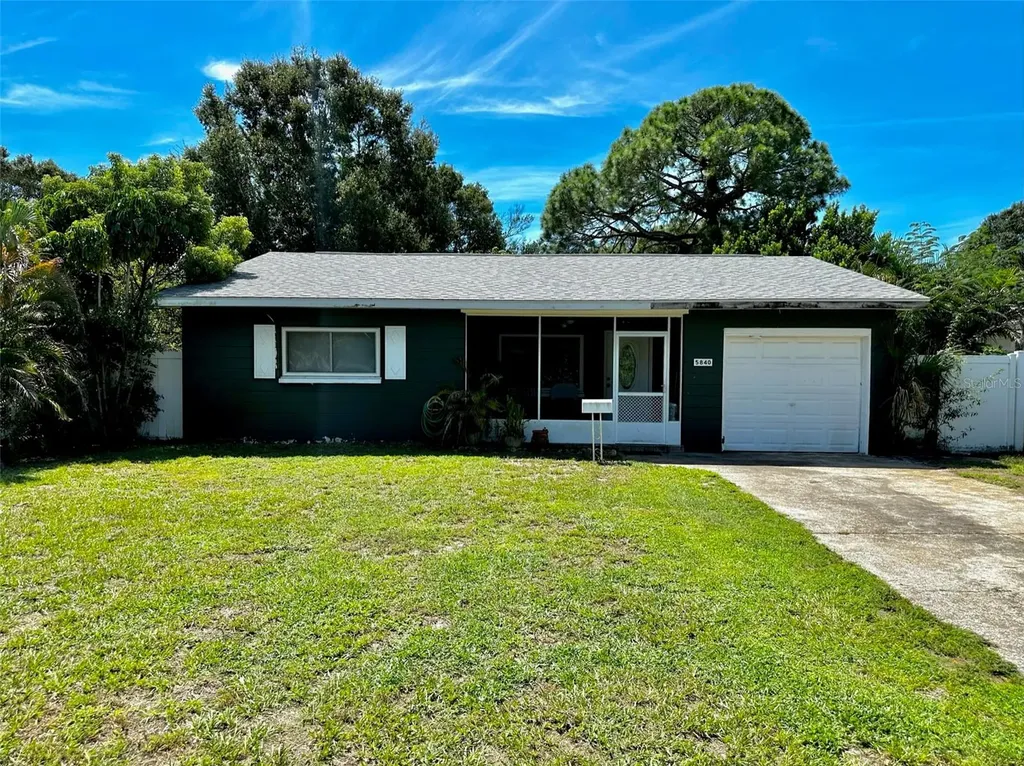 5840 Dartmouth Avenue N St Petersburg FL 33710