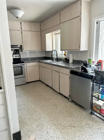 5840 Dartmouth Avenue N St Petersburg FL 33710