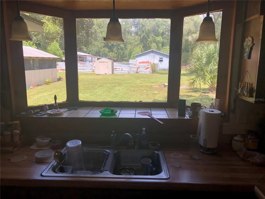 136 S Commercial Street Coleman FL 33521