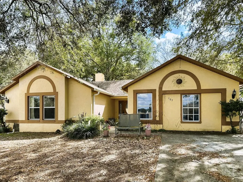 107 W Center Street Minneola FL 34715