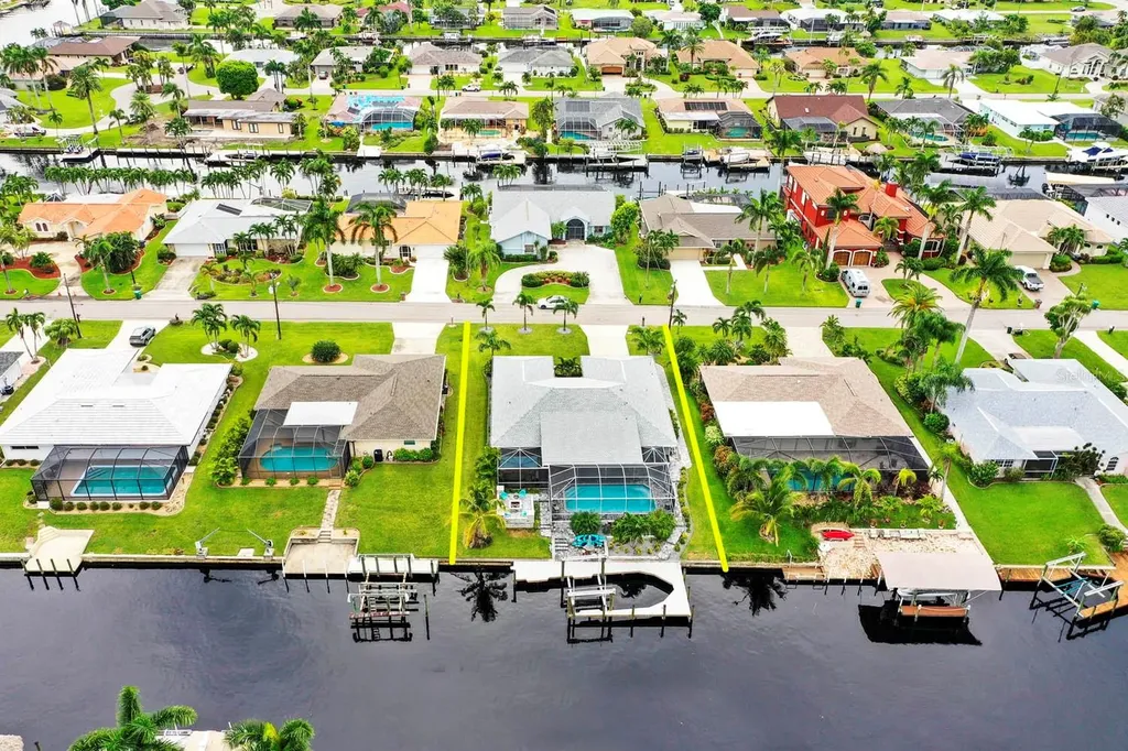 3328 SE 18th Avenue Cape Coral FL 33904