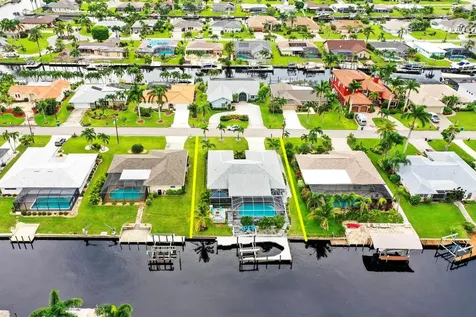 3328 SE 18th Avenue Cape Coral FL 33904