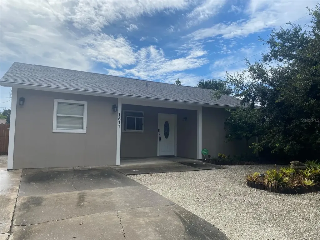 1611 N Pompano Avenue Sarasota FL 34237
