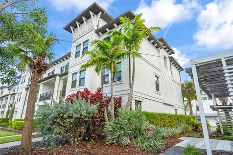 4931 W Paul Avenue Tampa FL 33611