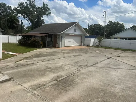 101 E Palmetto Street Davenport FL 33837