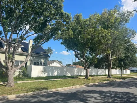 101 E Palmetto Street Davenport FL 33837