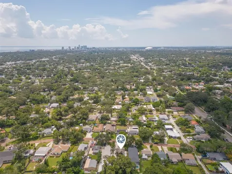 847 41st Avenue N St Petersburg FL 33703