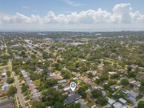 847 41st Avenue N St Petersburg FL 33703
